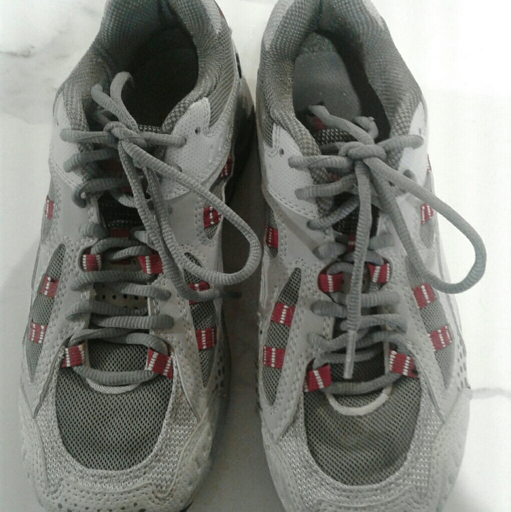 Like New! Women's Montrail Hardrock Sneaker